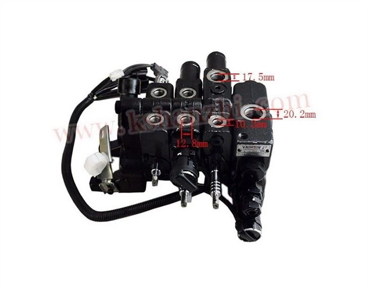 8FD20-25 Hydraulic Control Valve 3 Spools, 67620-26651-71